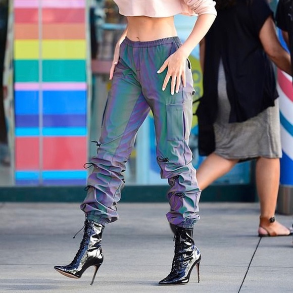 Schutz Anaiya Booties as seen in celebrities - Picture 3 of 8